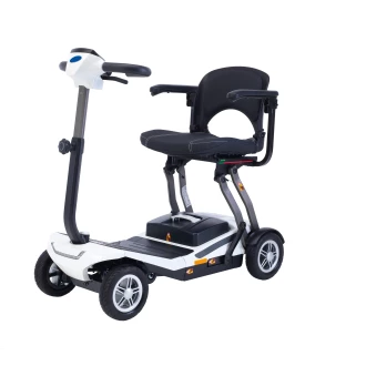 Invalidní elektrická čtyřkolka Invacare Scorpius A foto